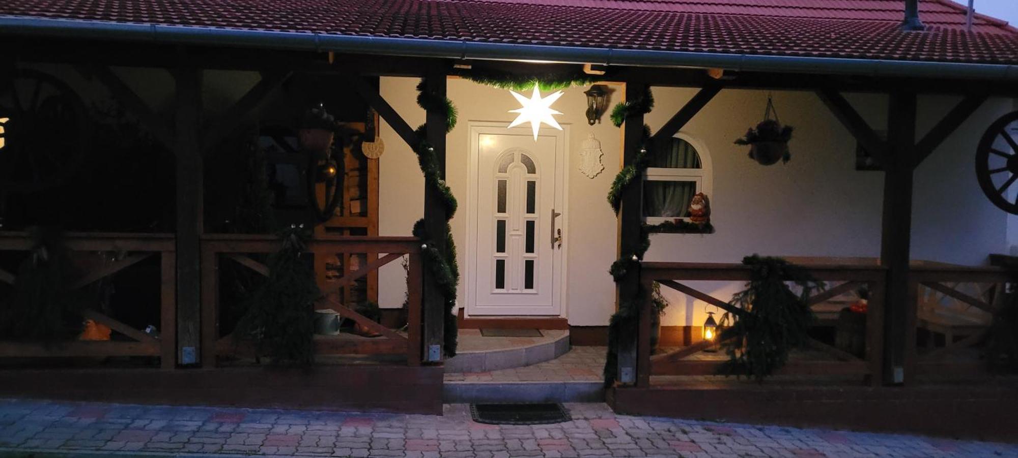 Manipura Villa Szemenyecsörnye Exterior photo