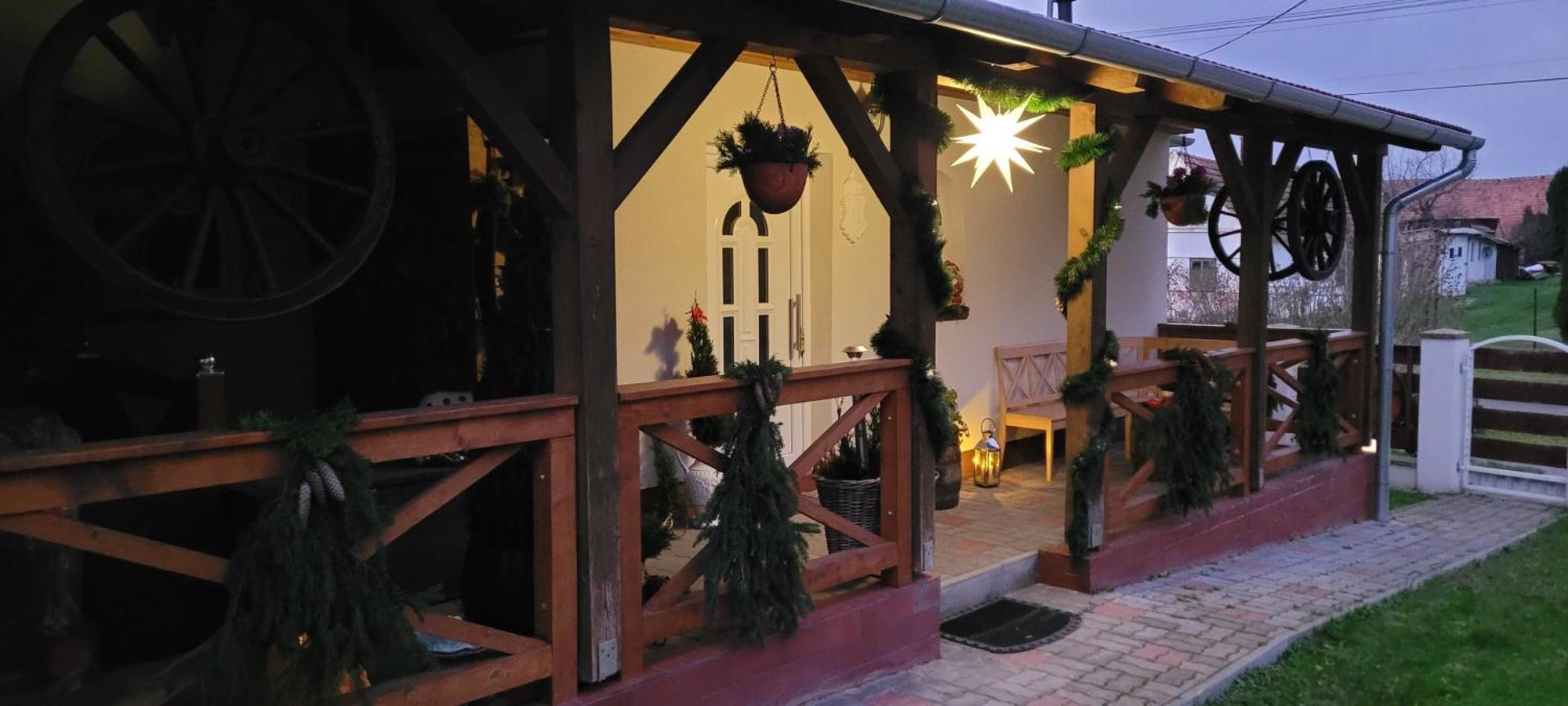 Manipura Villa Szemenyecsörnye Exterior photo