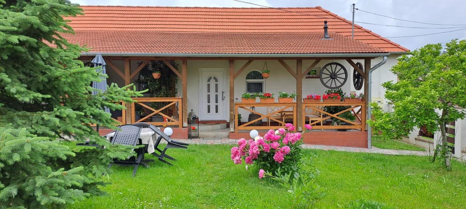 Manipura Villa Szemenyecsörnye Exterior photo
